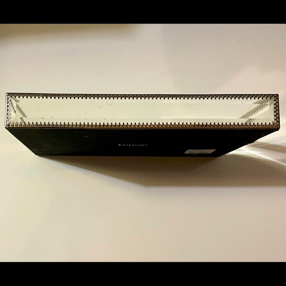 Classy Gold Glass Fragrance Tray. Decorative item for the bedroom. - Picture 4 of 4